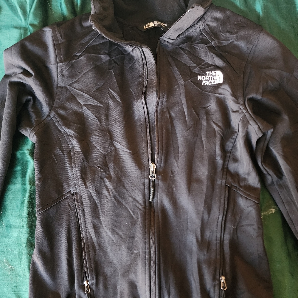 The north face sweater